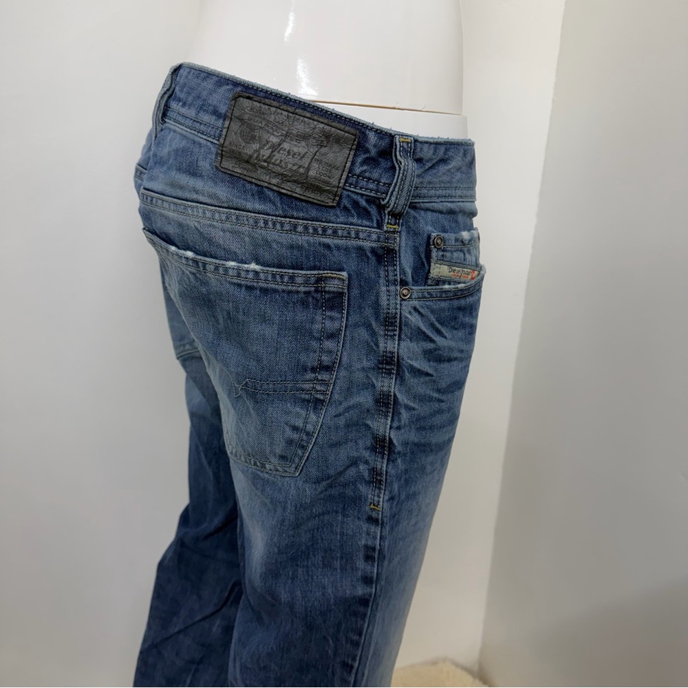 Diesel Vint. Zathan Regular Bootcut Medium Wash Distressed Made in Italy Size 33 - Picture 4 of 15